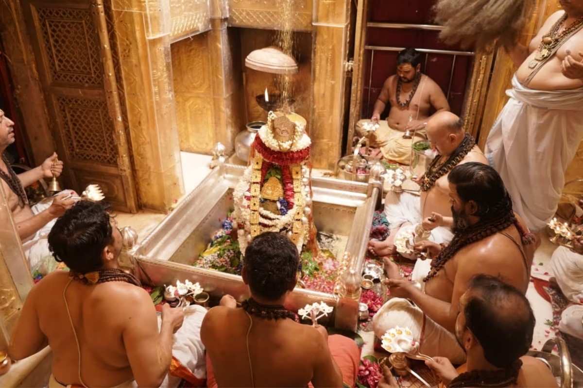 Saptarishi Aarti at Kashi Vishwanath